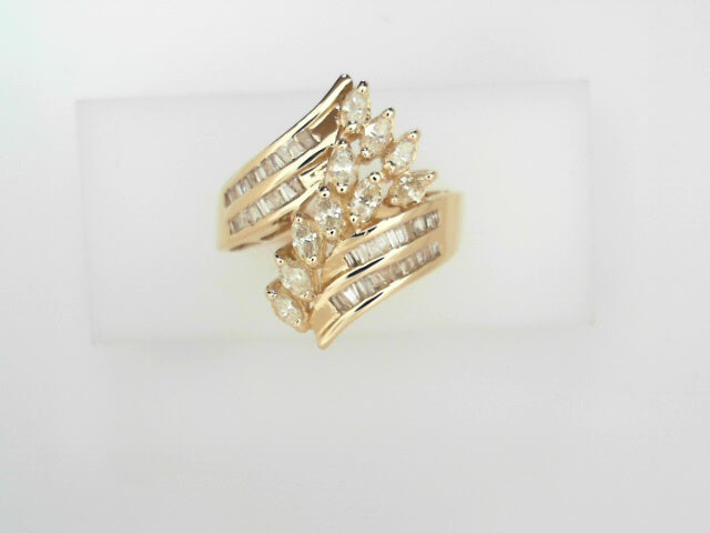 14K White Gold 1.25ctw Diamond Cluster Statement Ring