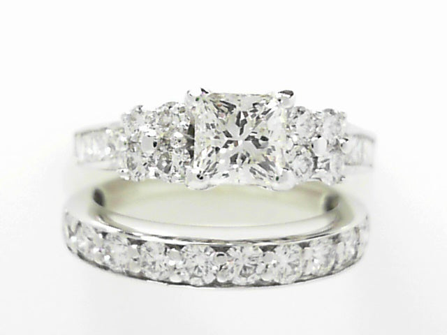 18kt Gold .75ct VVS2 Diamond Engagement Ring AGS Cert