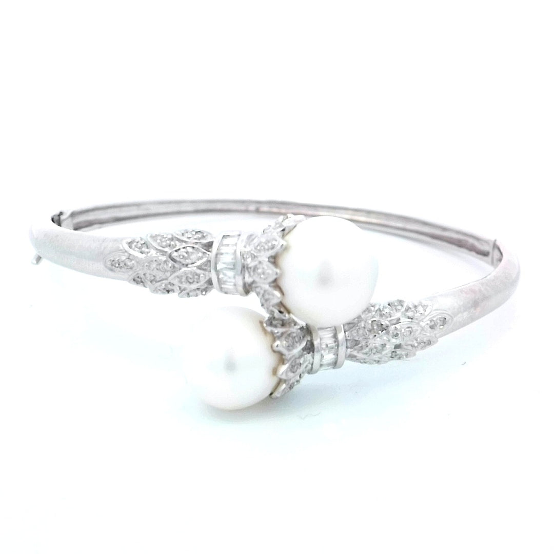 18K White Gold Pearl & Diamond Elegant Bangle Bracelet
