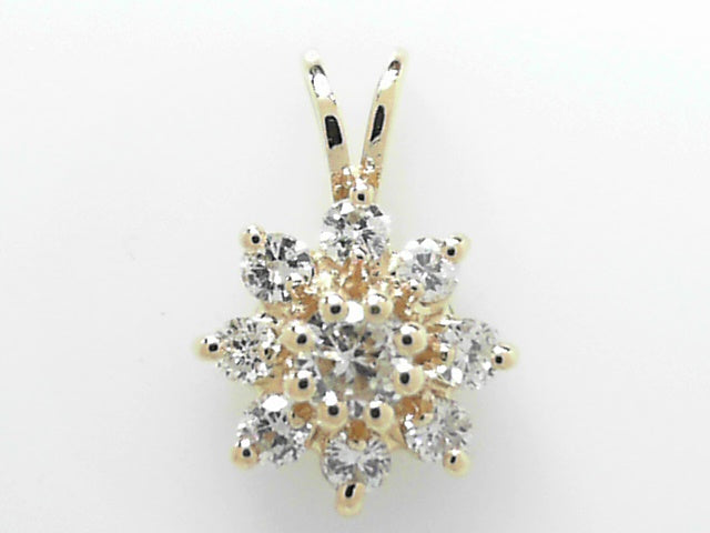 14K White Gold 0.50ctw Diamond Cluster Pendant Necklace