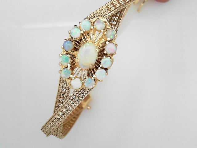 14K Gold Vintage Opal Link Bracelet Elegant Jewelry