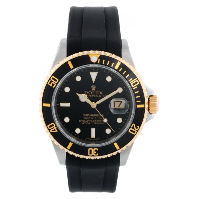 Rolex Submariner 40mm Stainless Steel Dive Watch (2005)