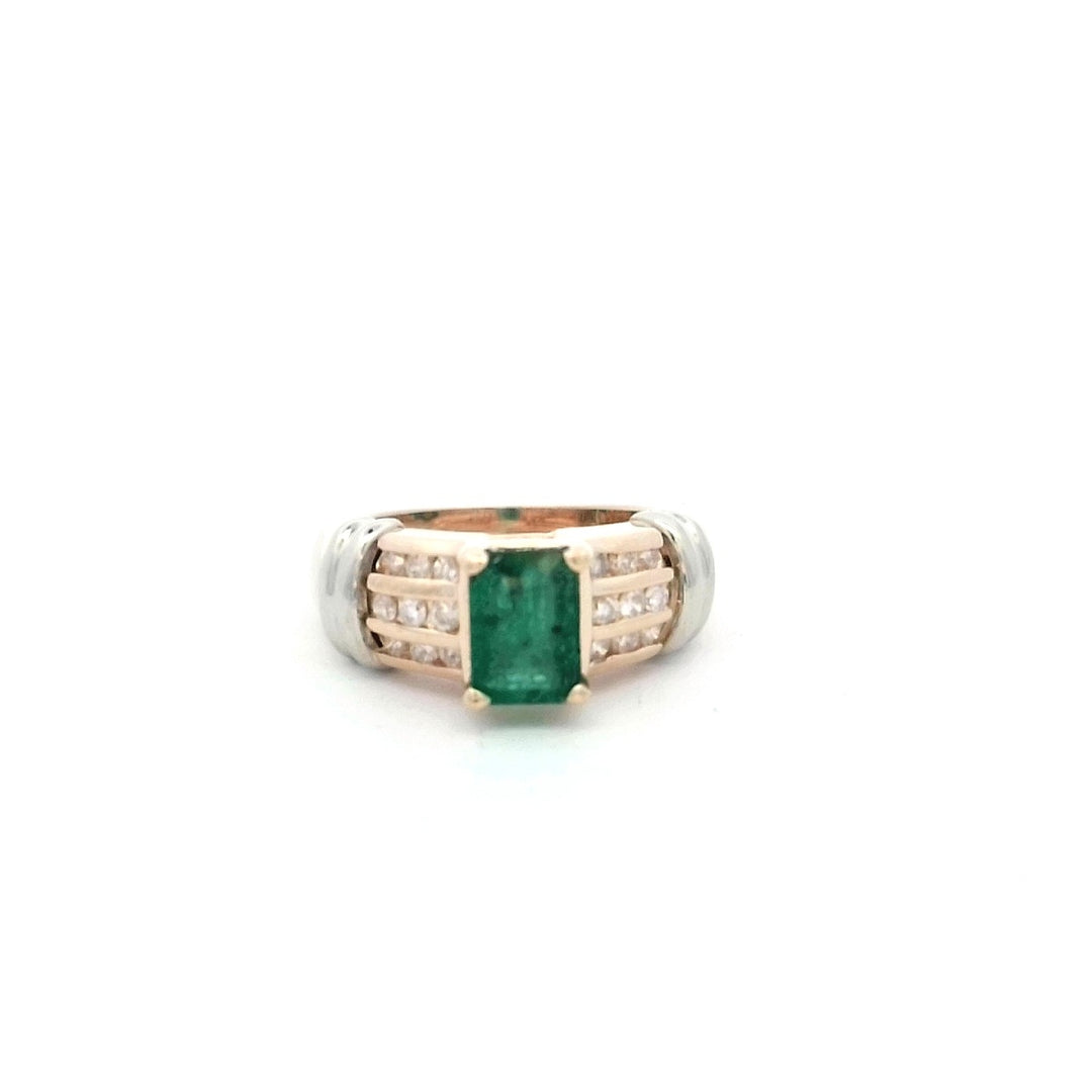 14K Yellow Gold 1ctw Emerald Cut Diamond Ring