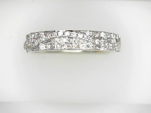 18K White Gold .33ctw Fancy Diamond Wedding Band