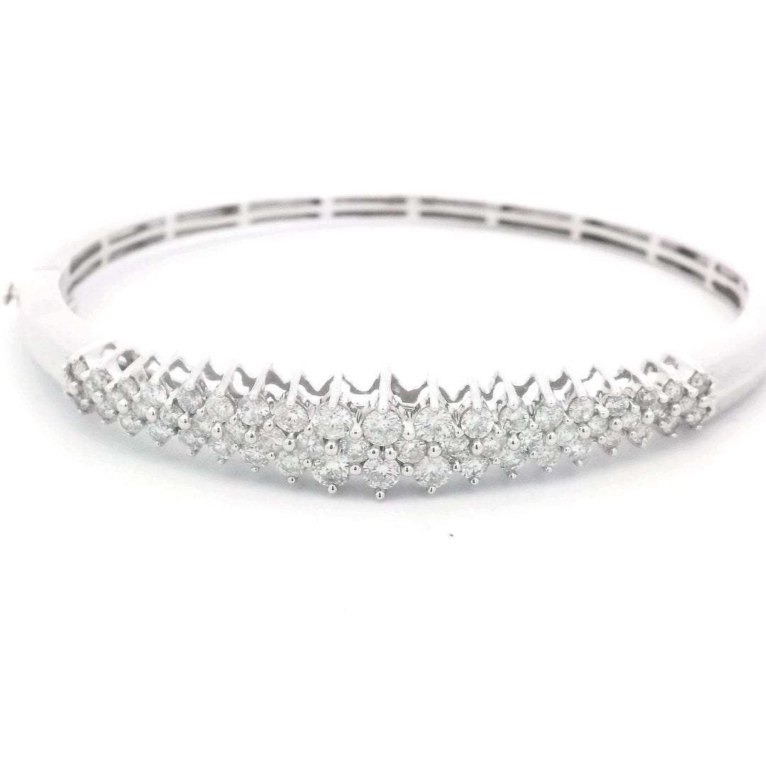 14K White Gold 2.50ctw Diamond Bangle Bracelet Luxury