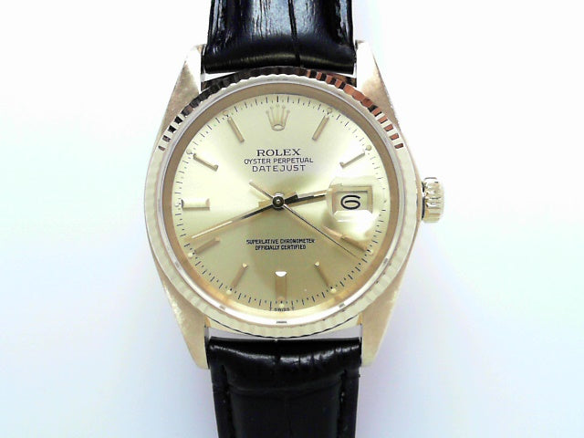 Vintage 18kt Gold Rolex Datejust 36mm Croc Leather Watch