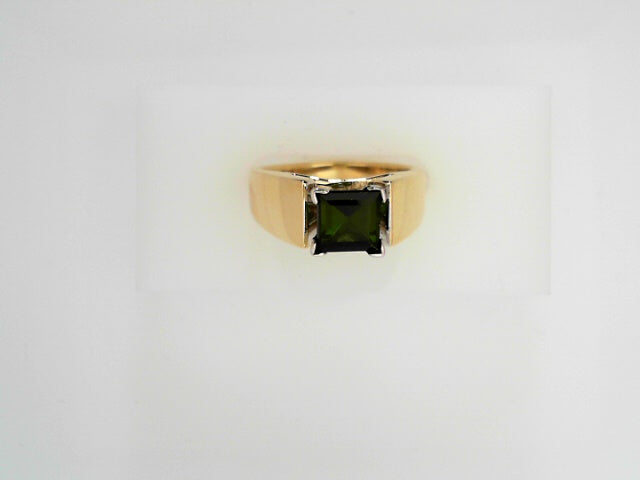14kt Gold Green Tourmaline Pendant Elegance