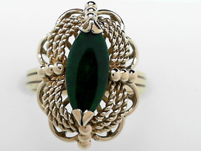 Vintage 14K Gold Jade Women's Ring - Classic Charm