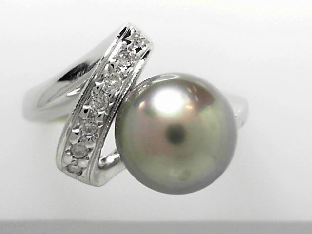 14kt Gold Tahitian Pearl Diamond Accent Ring