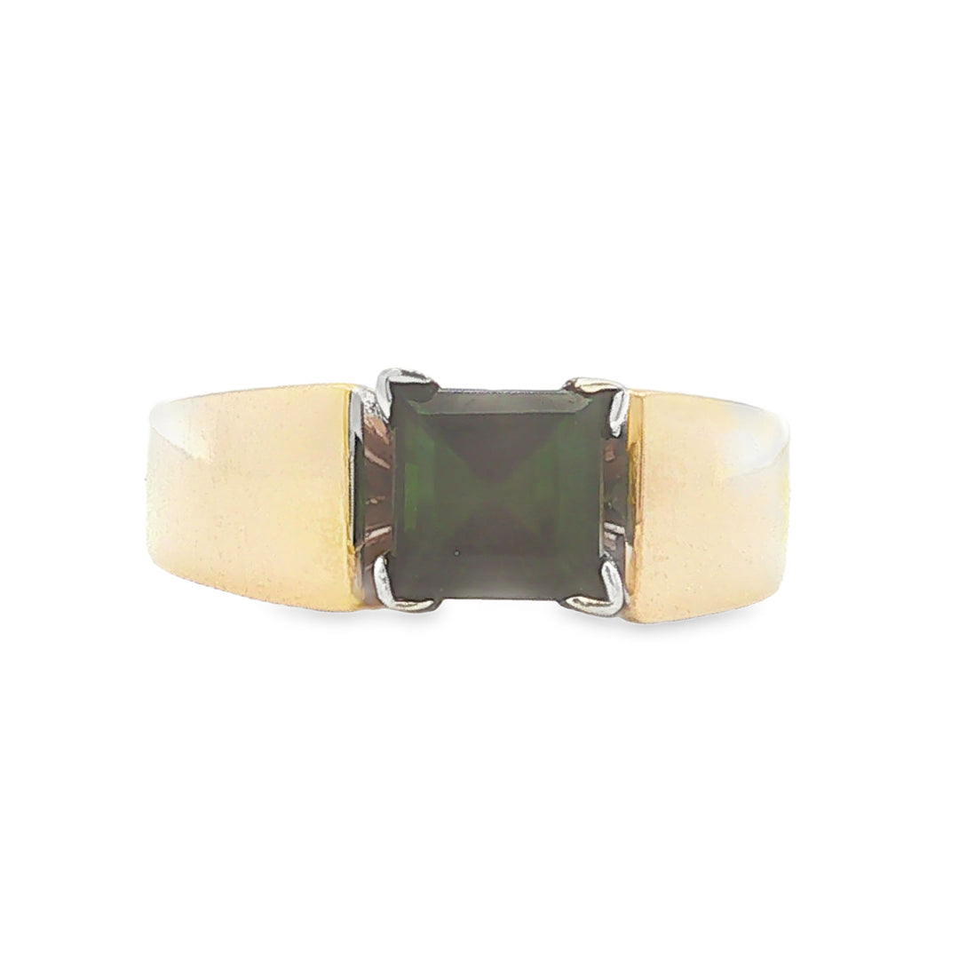 14kt Gold Green Tourmaline Pendant Elegance