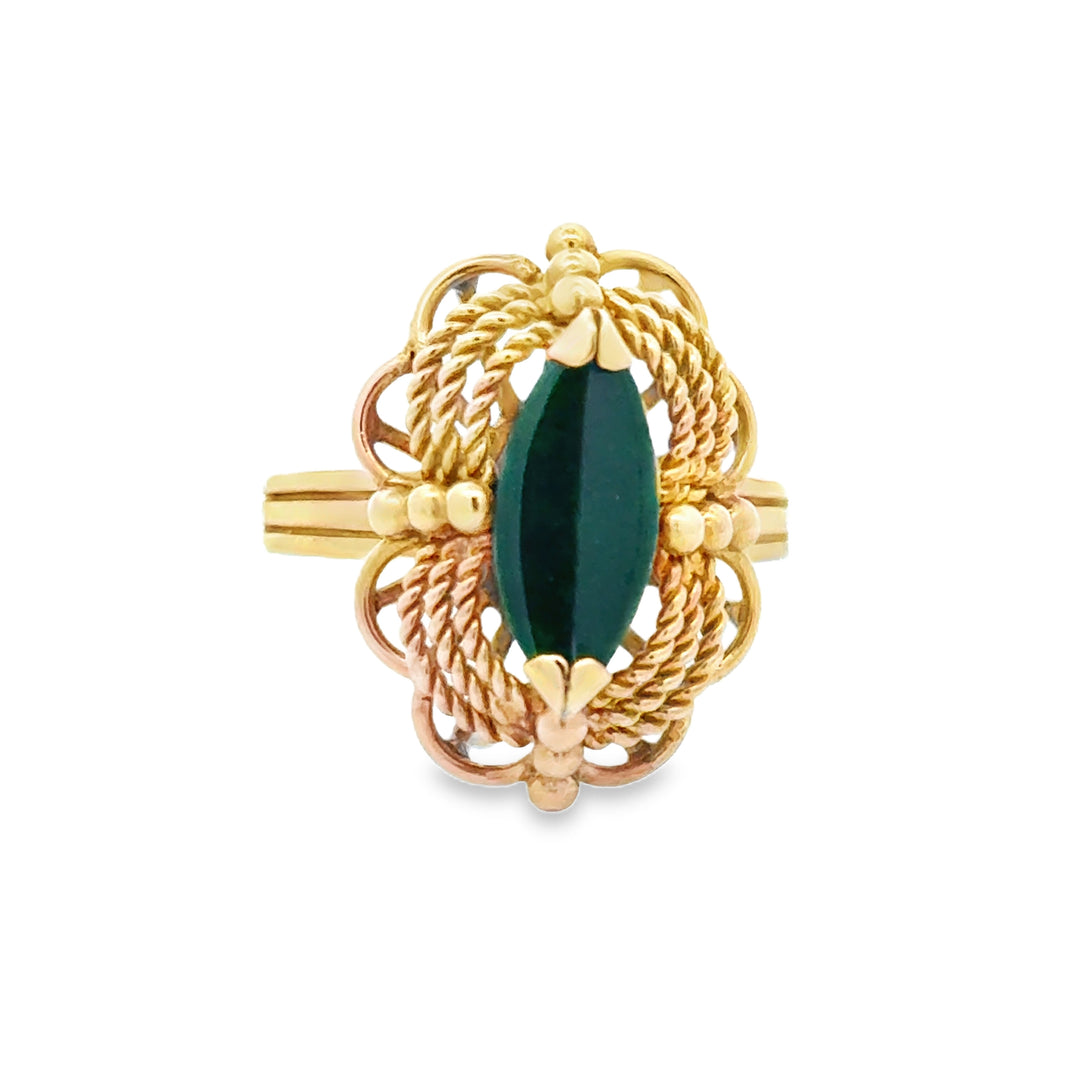 Vintage 14K Gold Jade Women's Ring - Classic Charm